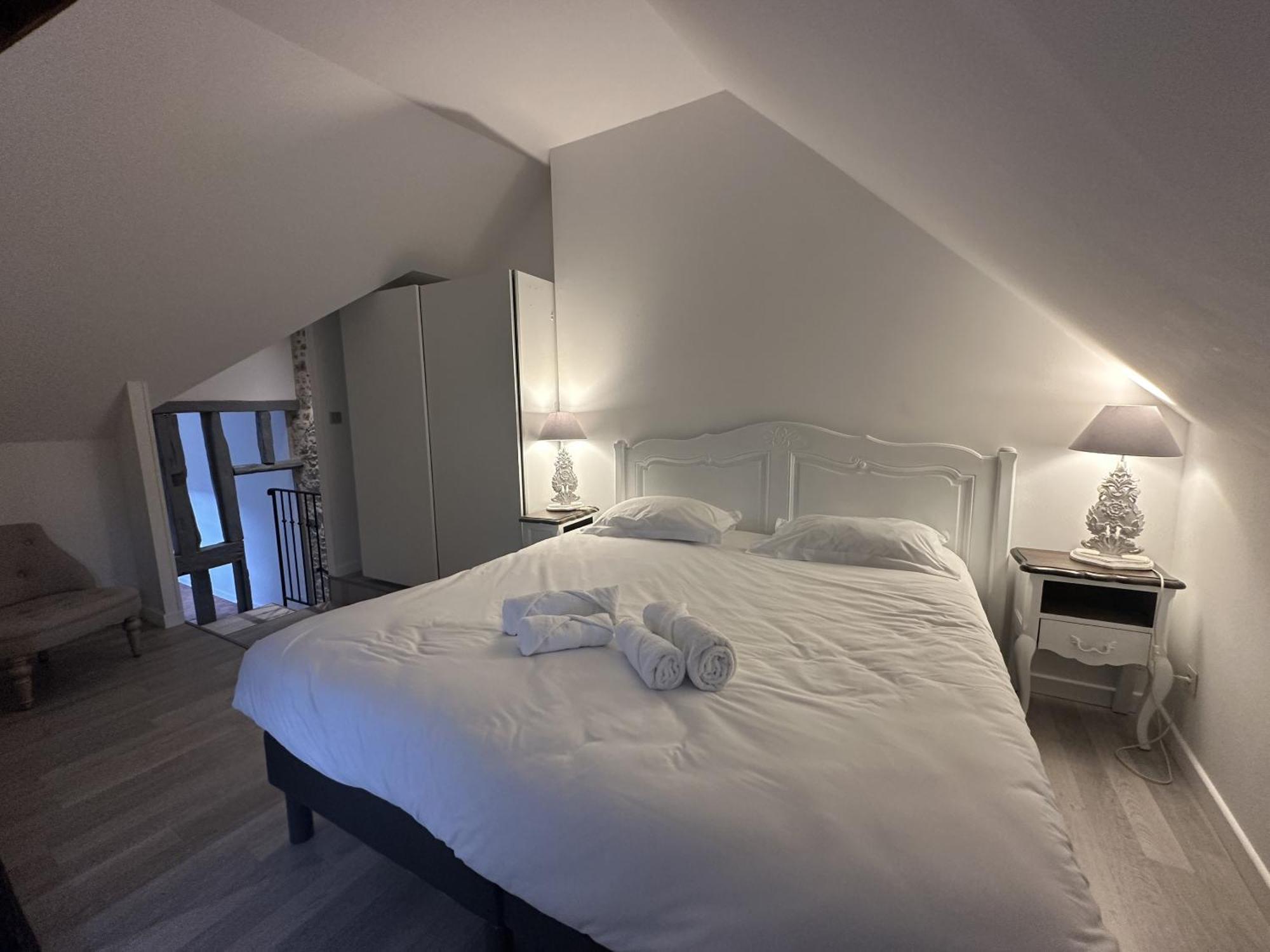 Batisse Paradis- 3 Appartements Calmes Et Elegants Au Centre Historique De Beaune بون الغرفة الصورة