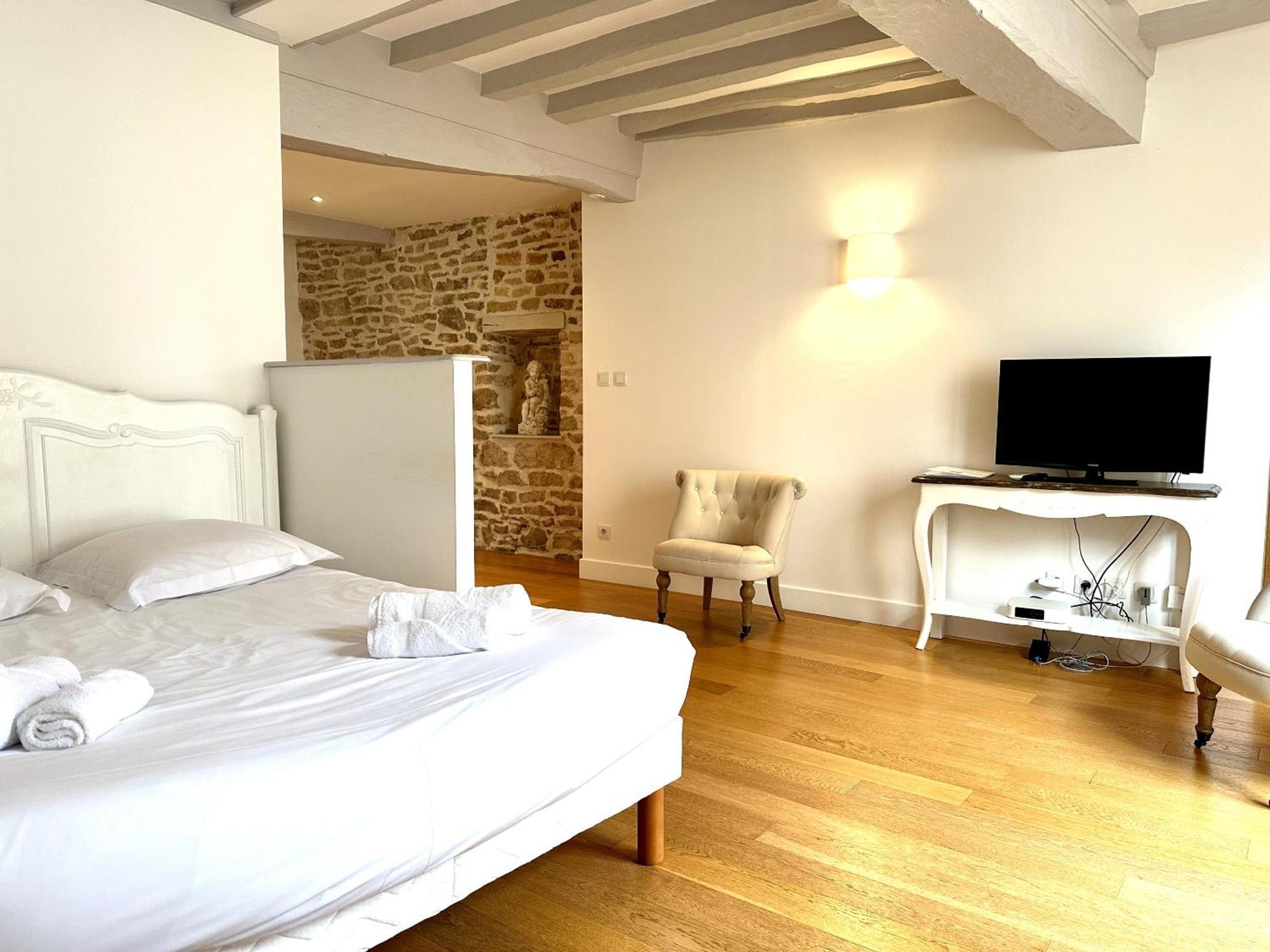Batisse Paradis- 3 Appartements Calmes Et Elegants Au Centre Historique De Beaune بون المظهر الخارجي الصورة
