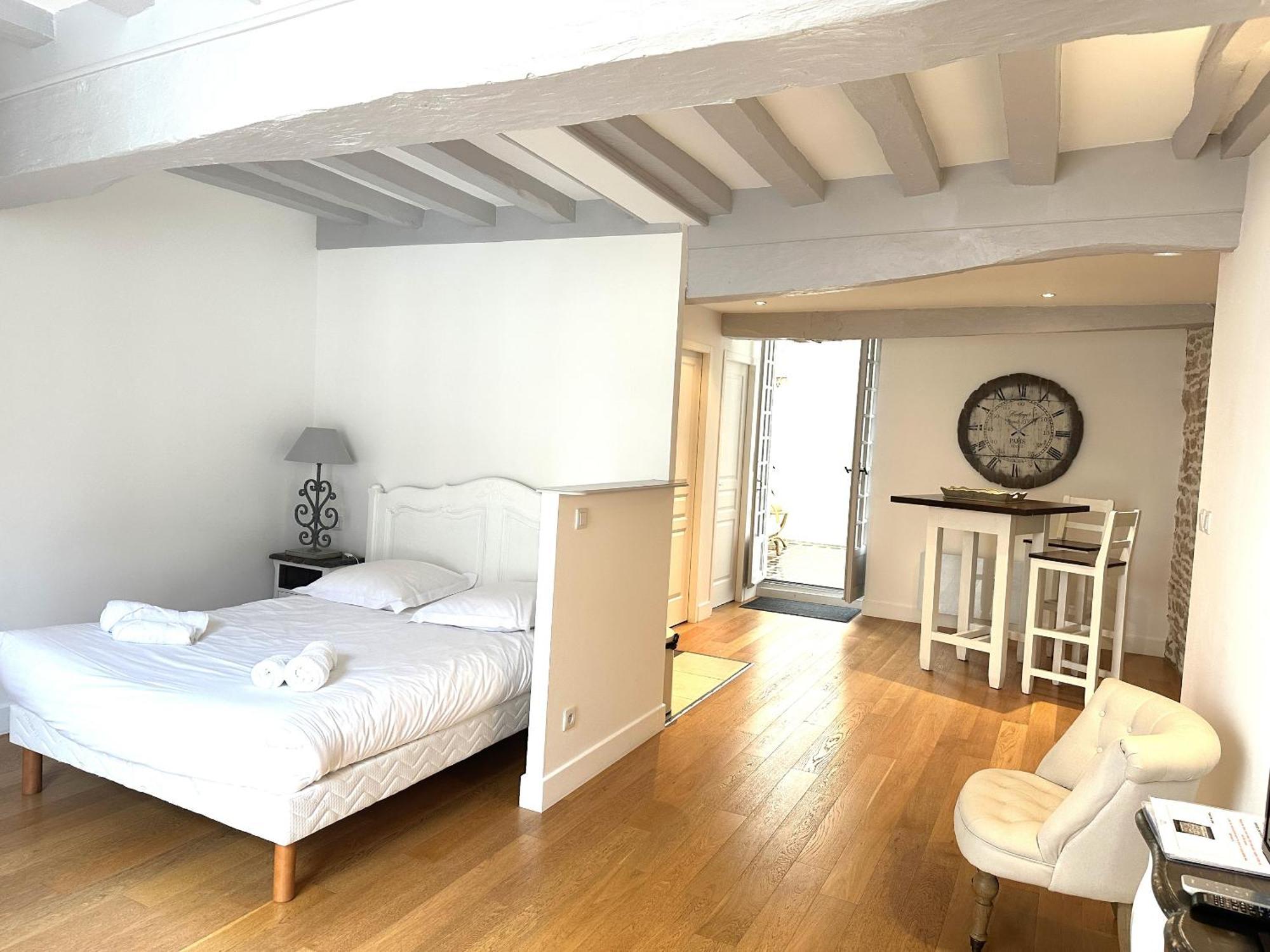 Batisse Paradis- 3 Appartements Calmes Et Elegants Au Centre Historique De Beaune بون المظهر الخارجي الصورة
